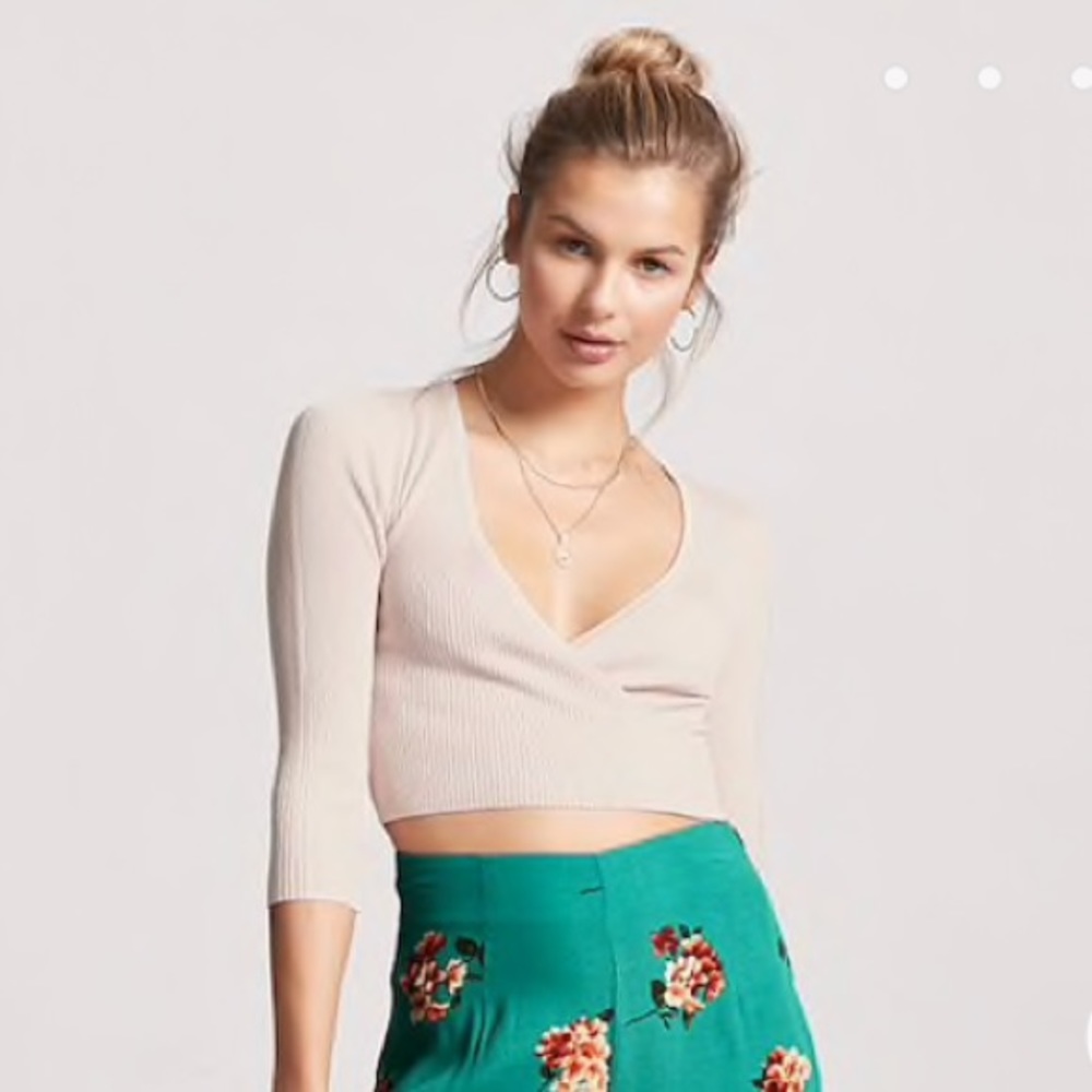 Forever 21 Cropped Sweater Top